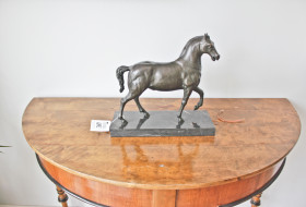 CAVALLO IN BRONZO
Inizi 900. Dimensioni: P.14 - L.35 - h.36 280,00 €